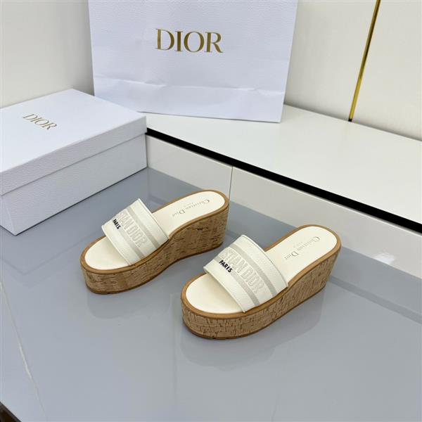 20251128184322326 270